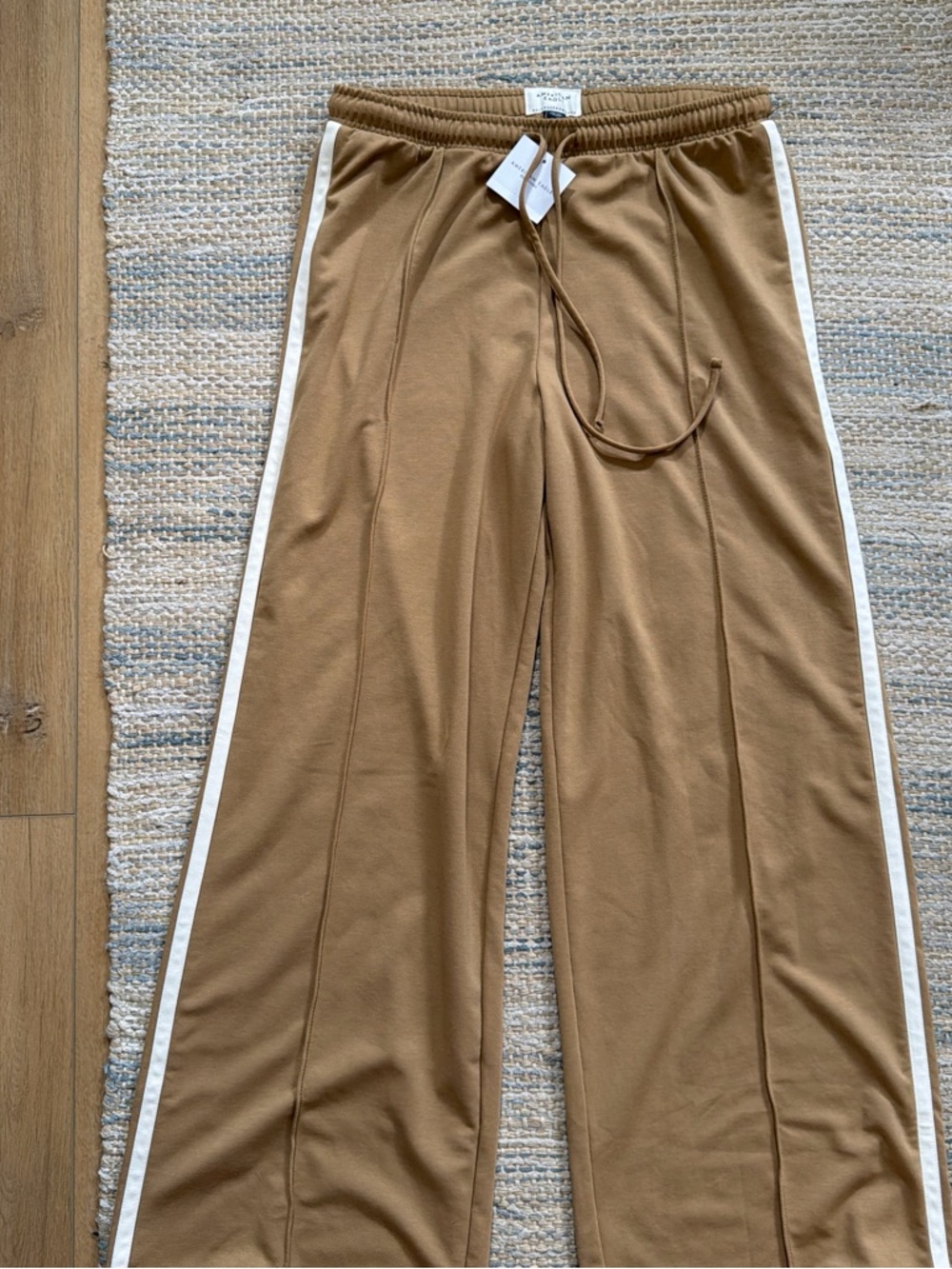 American Eagle Outfitters Kids Brown Sweatpants with White Side Stripe